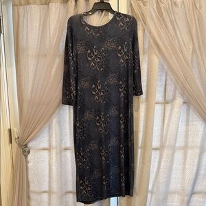 Chic Leopard Print Midi Dress